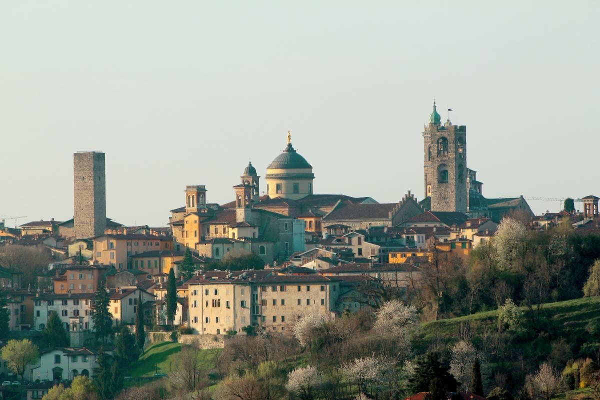 dove si trova il punto enel di bergamo